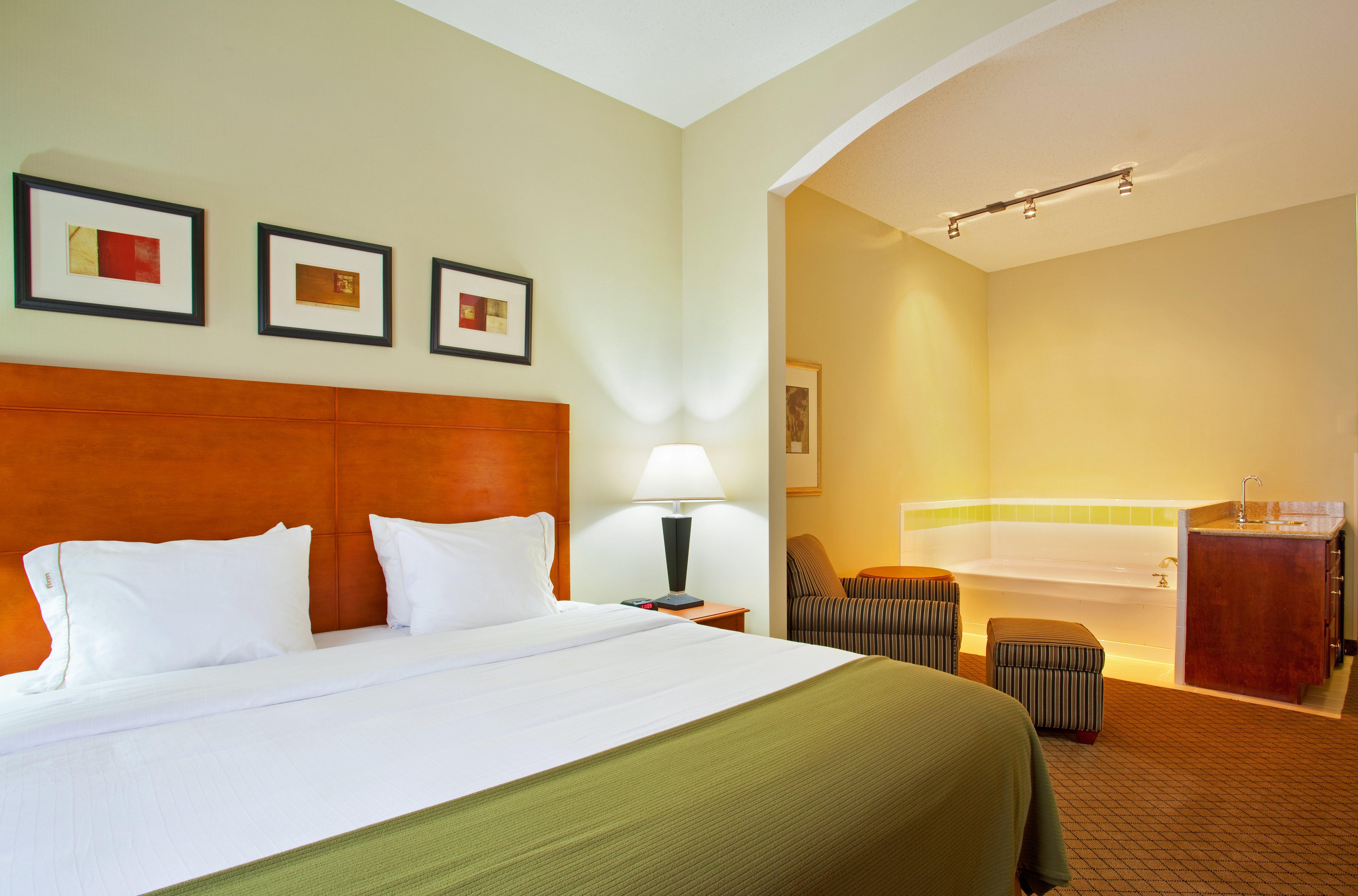 Holiday Inn Express Hotel & Suites Goshen, An Ihg Hotel Bagian luar foto