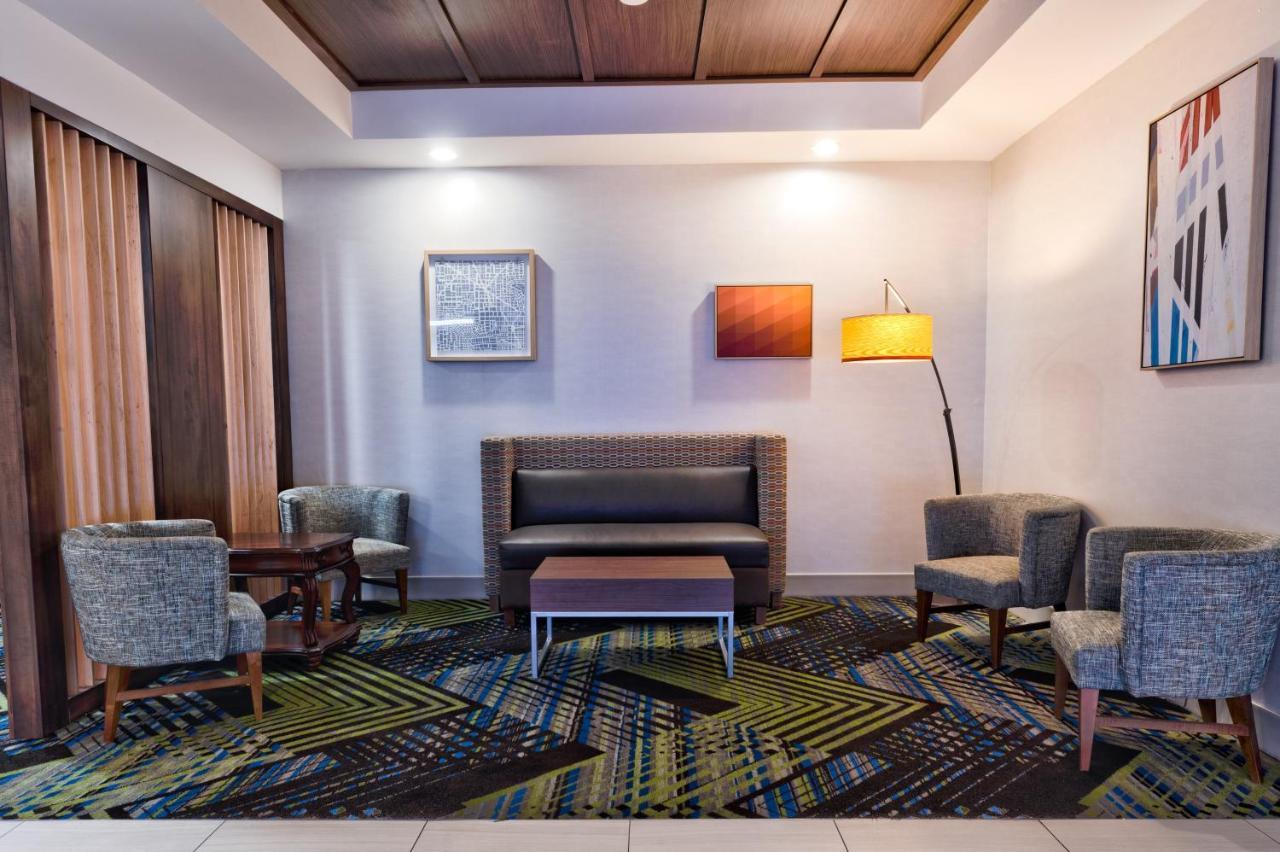 Holiday Inn Express Hotel & Suites Goshen, An Ihg Hotel Bagian luar foto